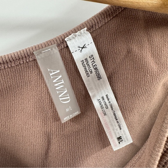 ANWND Brown Ribbed Asymmetrical Cropped Tank Top – Size Medium/Large - Picture 4 of 7